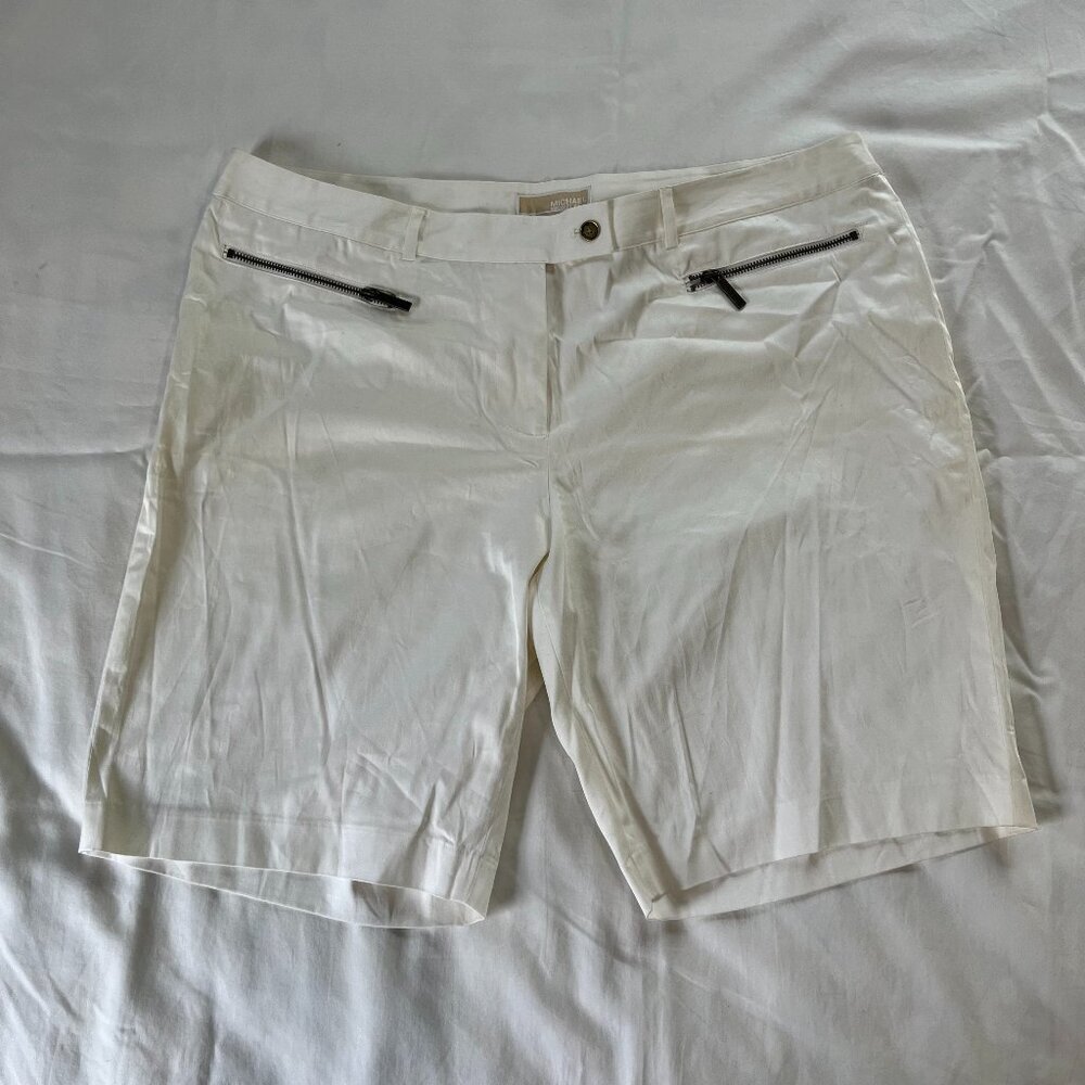 Michael by Michael Kors White High Waist 11" Inseam Bermuda Shorts | Size 18W